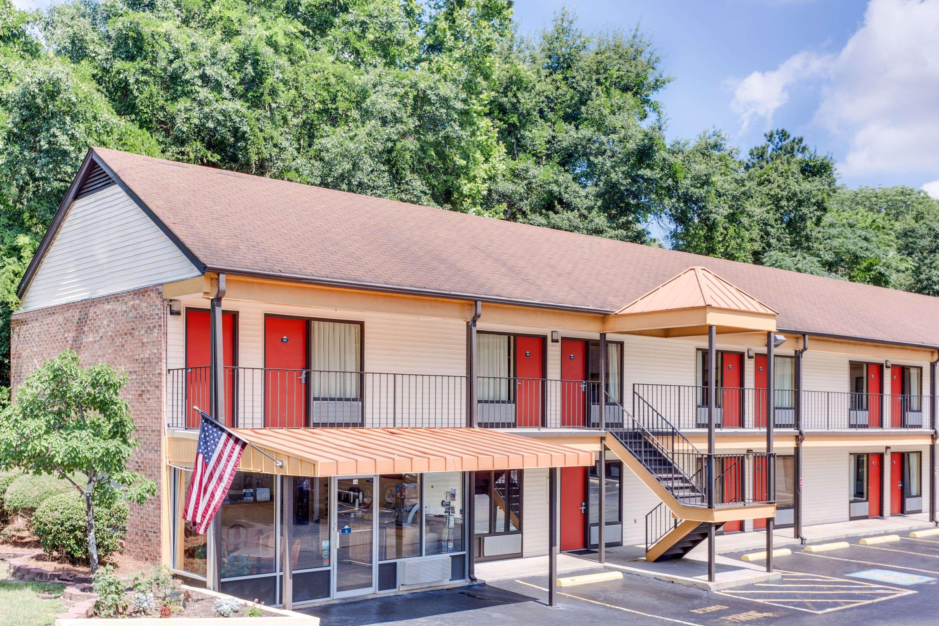 Americas Best Value Inn Айкън Екстериор снимка
