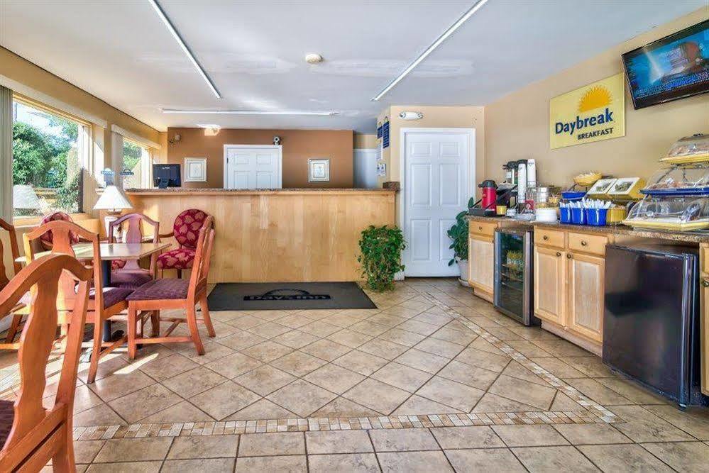 Americas Best Value Inn Айкън Екстериор снимка