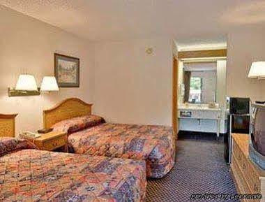Americas Best Value Inn Айкън Екстериор снимка