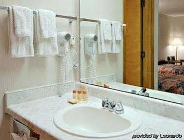 Americas Best Value Inn Айкън Екстериор снимка